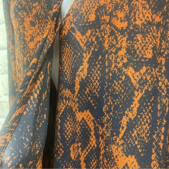 CAbi Python Snake Skin Pattern Surplice Top Small - Picture 6 of 10